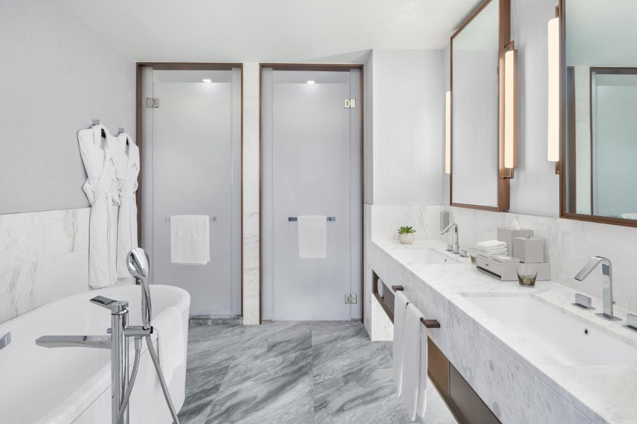 Address Creek Harbour Hotel Dubaj Kültér fotó Bathroom