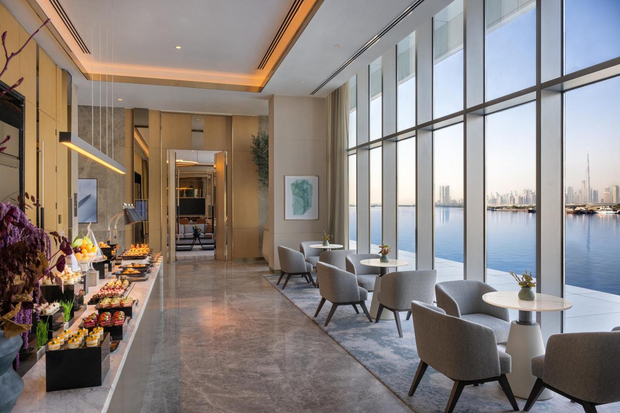 Address Creek Harbour Hotel Dubaj Kültér fotó The lounge at the airport